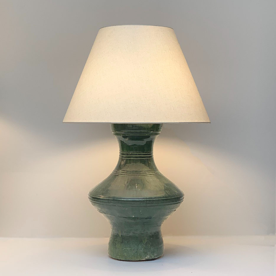 AL-137 Han Dynasty Table Lamp with Linen Shade | Paul Ferrante